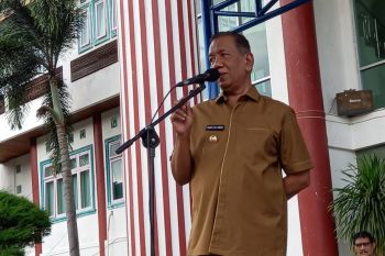 Bupati: ASN Pesisir Selatan jangan gunakan air kemasan di kantor