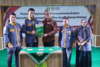 Dukung program MBKM, PT Semen Padang-UMRI teken MOU