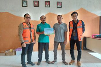 Semen Gresik salurkan Rp215 juta dukung atasi kemiskinan ekstrem