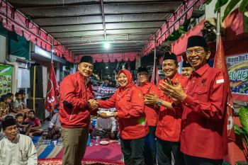 Cak Eri minta posko "Ganjar Presiden" tangani problem warga kampung