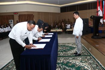 Pemkot Batam serahkan SK kepada 398 PPPK tenaga kesehatan