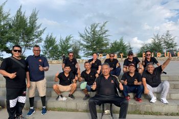 Komunitas Lakban perkuat silaturahmi melalui olahraga jalan pagi