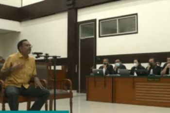 Luhut menghadiri sidang Haris Azhar dan Fatia di PN Jaktim