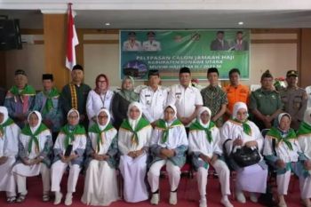 Bupati lepas Jamaah haji asal Konawe Utara
