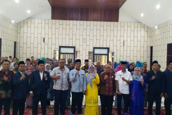 Bupati harapkan Dekopinda bantu pemerintah selesaikan permasalahan Koperasi