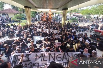 Wakil Rektor I UMK dinonaktifkan