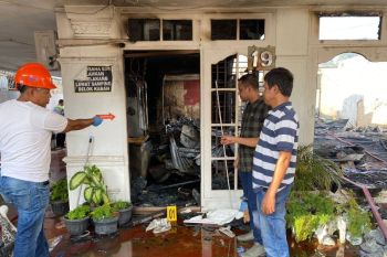 Ibu dan dua anaknya tewas dalam kebakaran di Pekanbaru