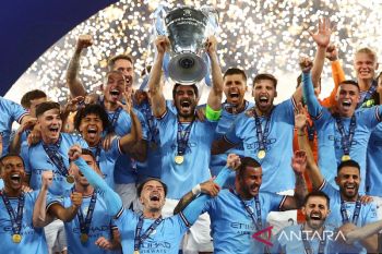 Manchester City sukses raih treble winners