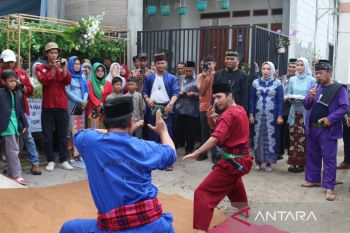 Psikolog beri strategi hadapi pertanyaan "kapan nikah?"