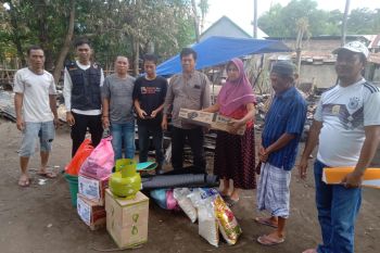 BPBD Sulsel salurkan bantuan kepada korban kebakaran di Bantaeng