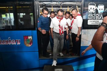 Pemerintah inginkan pelayanan angkutan massal di daerah terus ditingkatkan