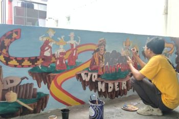 Pemkot Bandarlampung gandeng milenial hias mural gedung parkir