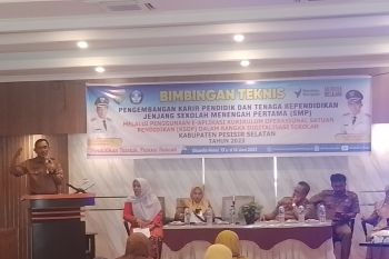 Pesisir Selatan siapkan digitalisasi pendidikan wujudkan generasi andal