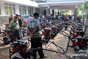 Dispertan Boyolali salurkan puluhan alsinta tingkatkan produksi  petani