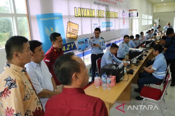 Kemenkumham Riau adakan layanan eazy passport dan sosialisasi kekayaan intelektual di PT Indah Kiat