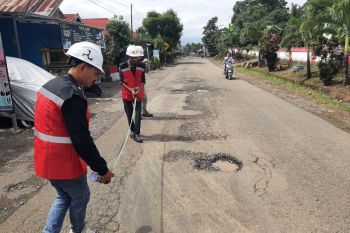 Pemprov Sulsel rekonstruksi  jalan rusak Tanabatue-Sanrego di Bone