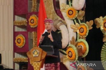 Ganjar: Rasa-rasanya Bu Megawati tak boleh pensiun