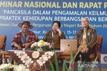 MDGB PTNBH meminta penganugerahan profesor kehormatan dihentikan