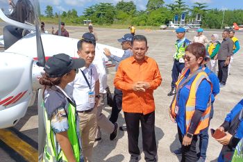 Gubernur Ansar pertimbangkan beli pesawat dalam negeri N219