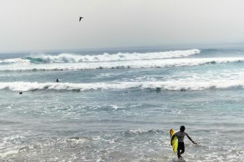 Empat atlet junior Indonesia masuki babak akhir kejuaraan WSL Krui Pro