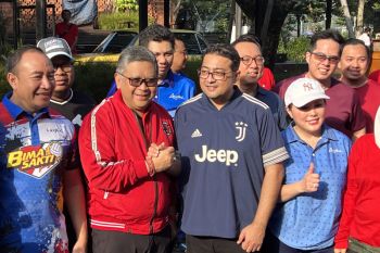 Sekjen PDIP dan Demokrat bertemu di GBK Jakarta