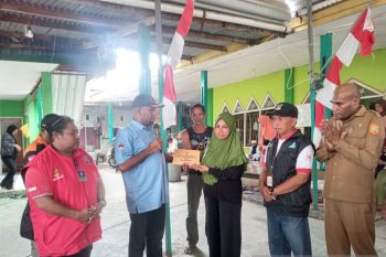 Kemensos RI beri bantuan korban kebakaran di Jayapura