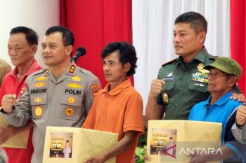 Kepolisian salurkan bansos di 165 titik di Jateng