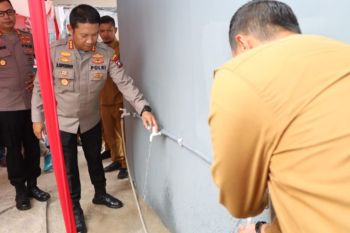 Hari Bhayangkara, Polresta Tanjungpinang gelar revitalisasi sumur umum hingga khitan massal