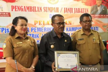 Pemkot Jayapura meraih penghargaan penyaluran dana kampung tercepat
