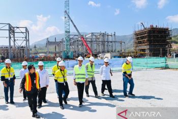 Presiden Jokowi optimistis smelter AMNT selesai pertengahan 2024