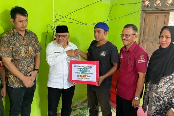 Kemensos berikan santunan kematian pada korban tanah longsor Sawahlunto