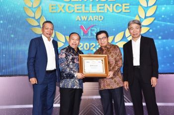 BRK Syariah raih dua penghargaan The 1st Best Convenient Branch Experience dan Call Center dari Infobank