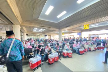 Embarkasi Batam memberangkatkan 476 calon haji tambahan