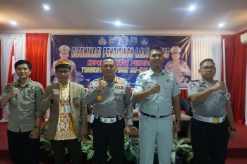 Polda Kaltara sebar luaskan informasi lalu lintas pada guru SMA