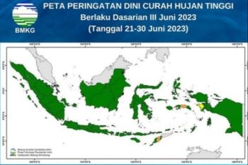 Info BMKG waspada hujan disertai petir dan angin kencang