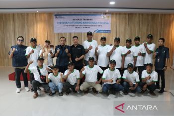 PLN  memfasilitasi program sertifikasi 15 tukang bangunan di Luwu Timur