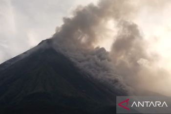 Pemkab Sitaro imbau warga tetap waspadai guguran lava Karangetang