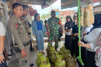 Pemkot Palu ingatkan pemilik pangkalan elpiji subsidi jual produk sesuai HET