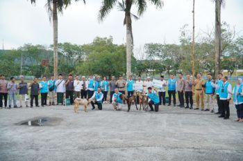 PLN Batam serahkan 78 ekor hewan kurban