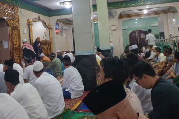 Panitia kurban Palembang mendukung pembagian daging tak gunakan plastik