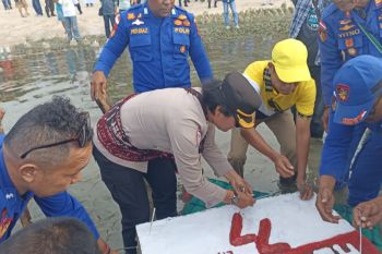 NTT peduli lingkungan penanaman 1.000 terumbu karang