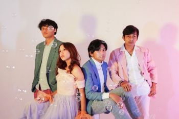 Grup band Iris Bevy rilis album perdana bertajuk "Avesta"