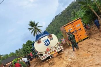 BPBD Tanggamus sebut akses Jalinbar sudah bisa dilalui kendaraan