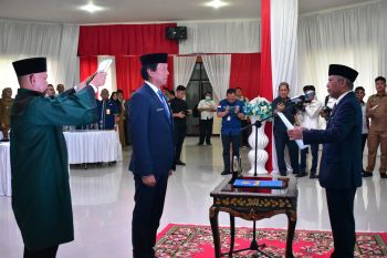 Bupati Iskandar lantik Asmar Wijaya jadi  Sekda OKI