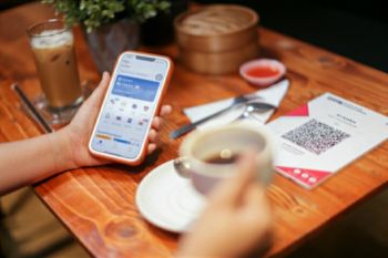 Bank Raya hadirkan kemudahan transaksi nontunai