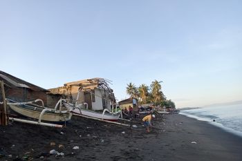 Dinas PUPR Mataram mengusulkan Rp600 juta bangun tanggul pengaman pantai