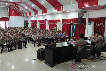 Polresta Palu berikan arahan kepada 301 Polisi RW kedepankan fungsi binmas
