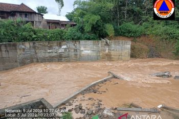 Enam orang dan dua rumah di OKU Selatan hanyut