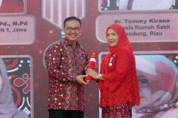 Pemkot Bandarlampung raih penghargaan dari BKKBN