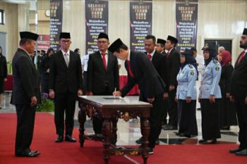 Plt. Kepala Kanwil Kemenkumham Jateng lantik sejumlah pejabat baru